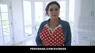 La abuela Amanda Ryder Secreto Profesión Muestra Su Stepgrandson de Primera Mano