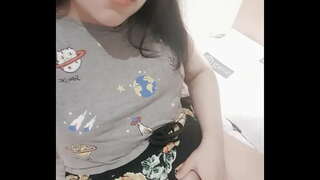 Slutty jèn timoun dosye yon videyo pou li papa