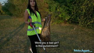 Ajan piblik Jennifer Mendez foutu deyò pa yon gwo kòk chante