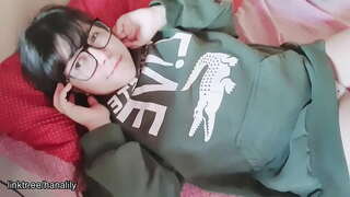 Teen girl røre hendes fisse