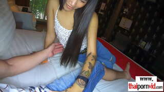 Tynde amatør asian slut brugt bagfra af en BWC