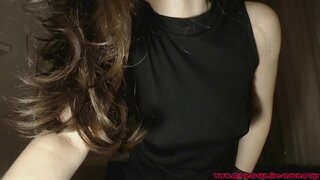 Leite pingas través do meu vestido