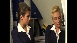 ���ြောလေယာဉ်လက်ထောက်ပန္လာေစို့ယောက်ျားတစ်ယောက်ရဲ့ကိရိယာဘား