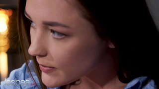 Lesbea Alya ස්ටාර්ක් facesitting හා ආදර හා ලිංගික සමග චෙක් බබා අඩි දී